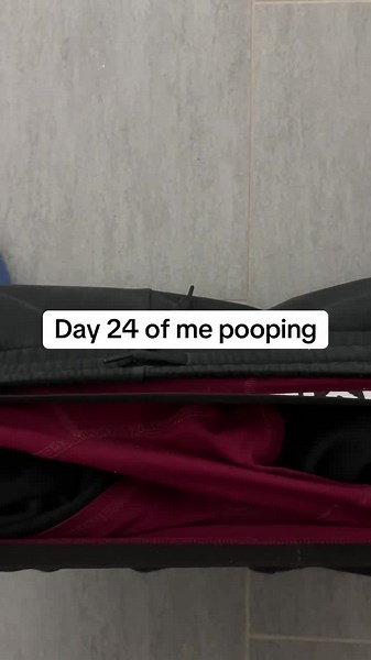 Day 24 of me pooping. First some air, but then a very good feeling poop, 8/10. Follow for more. #daily #pooping #fyp