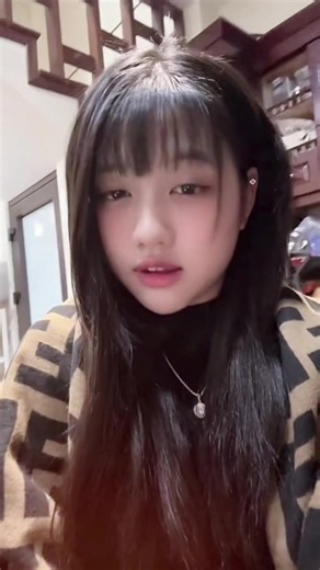 Người mà không quay đầu , thật ra đã từng nhìn mọi thứ lần cuối rất lâu.