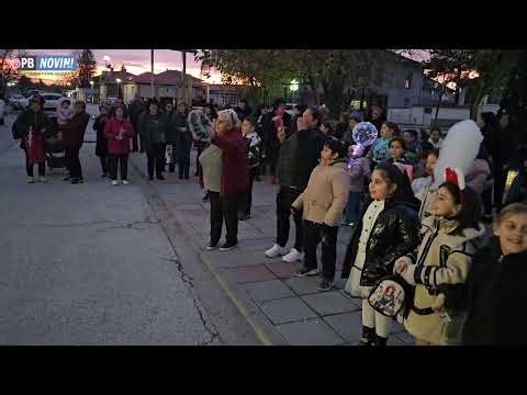 Коледни светлини огряха Калояново