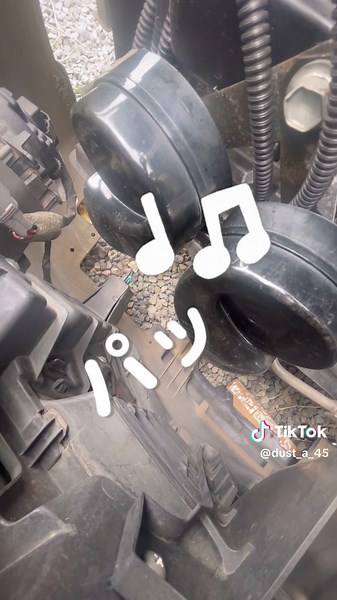 車のホーン交換の手順とポイント