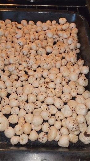 Plain Roasted Makhana / Lotus seeds / Ready to use for Kheer, Curry or Savory Snack