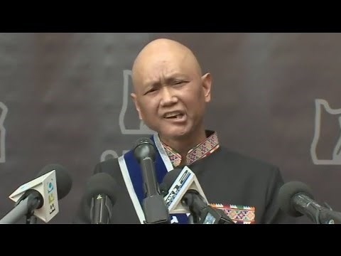 Oregon $1.3B Powerball winner is Laotian immigrant who has cancer