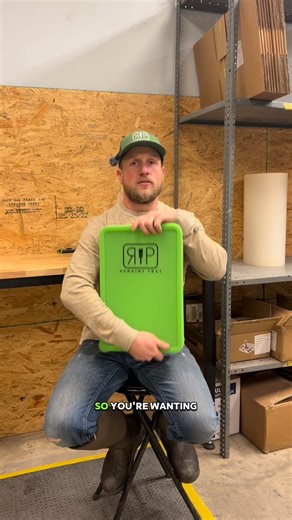 How to get that perfect air-tight seal with the Repaint Tray? 💨 We like to call it burping the tray! 🙌🏻 How to: ⬇️ 1. Place the paint tray lid on your tray and make sure it is secure on all 4 corners. 2. Lift up the bottom left tab. 3. While lifting the corner tab, lightly press the center of your paint tray lid removing any air. 4. Then close the lid making sure all four corners are still tightly secured. 5. Voila! You now have an air-tight seal on your Repaint Tray. | Repaint Studios