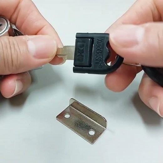 C11 抽屜鎖 肚臍鎖 門片鎖 櫥櫃鎖 DIY鎖頭 簡易型鎖舌 小博士鎖 138-22