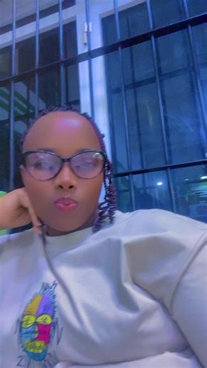 Lucy lui (@lucy.lui2)’s videos with original soundmm - Ky
