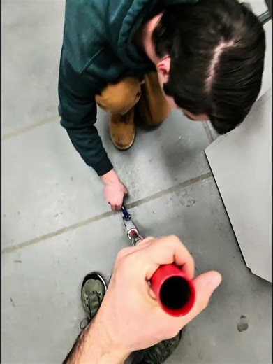 Learning To Bend EMT Conduit | 90s, Offsets & Saddles (Electrician Class) #electrician #pipebending