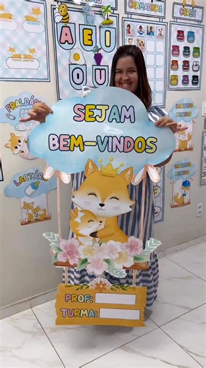 Prof. Thaís Brunelle on Instagram: "Kit arrumação sala de aula com o tema raposinha ‼️Escreva EU QUERO e receba o link do material no seu direct🥰 Recurso excelente para creche e berçário 💕 O kit contém 21 arquivos. São eles: 🦊Alfabeto interativo 🦊Placa sejam bem vindos 🦊 Números de 0 à 10 interativo 🦊palavrinhas mágicas 🦊Quantos somos? 🦊Chamadinha interativa onde você pode escrever o nome dos alunos ou calar a foto deles 🦊 Aniversariante do mês 🦊link de edição para colar as fotos e adi