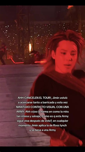 Jimin se acerca a una fan en barricada: contacto visual intenso