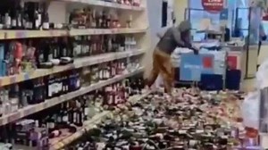 Woman admits £10,000 Aldi wrecking spree during second lockdown | LBC