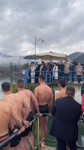 Stavros Batras on Instagram: "Εορτασμός των Θεοφανείων στην Καρδίτσα Νιώθω ευλογημένος🙏 Καλή φώτιση σε όλο τον κόσμο❤️ Συγχαρητήρια σε όλα τα παιδιά που βουτήξαμε για τον σταυρό και του χρόνου με υγεία🙌 πατέρα για σένα! 6/11/2025 έφυγες…6/1/2026 σήμερα…πέρασαν 3 μήνες ακριβώς…σε αγαπώ πολύ❤️ #christian #orthodox #christianity #christianorthodox #epiphany"