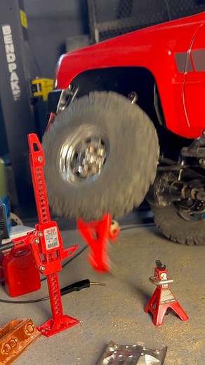 Jack up the savings all summer long with RC4WD! ☀️ Get up to 15% off on Accessories. Don’t miss out on our epic summer sale! #rc4wd #scale #rccrawler #hilift #toolset #autoshop | RC4WD