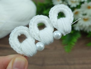 26K views · 601 reactions | How to make a 5 petaled white flower #crochet #knitting | Aslı ile sanatsal tasarımlar | Facebook