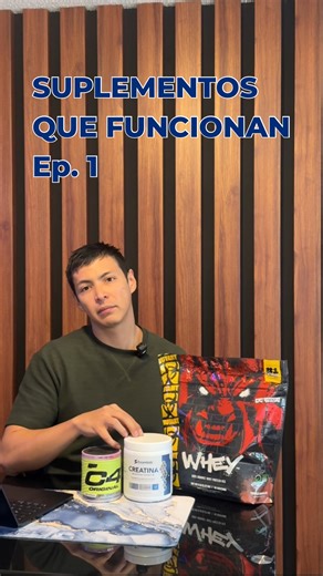 Ezequiel Ríos - Nutrición & Fitness on Instagram: "👇🏻👇🏻 lo que no debes hacer: . 1️⃣ Proteína (Whey): Muchos no ven resultados porque creen que sustituye comidas, la toman sin calcular su meta de proteína y piensan que “más scoops = más músculo”. Error. 2️⃣ Creatina: No funciona si no la tomas diario. No te engorda, no te “hincha” de grasa… simplemente necesitas constancia y paciencia para que haga efecto. 3️⃣ Preentreno con cafeína: Si lo usas diario pierdes el impacto, si lo tomas tarde ar