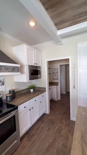 The Southern Charm in 90 seconds ✨ #ClaytonHomes #manufacturedhome #modularhomes #farmhousekitchen #porchdecor #shiplap | Clayton