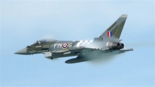 Watch what happens when an RAF Typhoon cuts through moist air - "Vapor explosion"