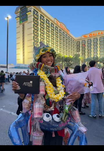 Graduation Lei Stack Surprise — Daughter’s Requested Lei Delivered