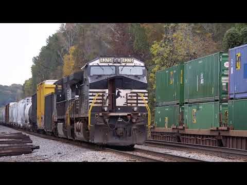 Live rail cam action as we go trackside.. #railfans