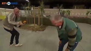 Meet the chicken farmer with the most infectious laugh in the world... :D Credit: RTV Noord | Farmers Guardian