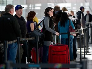 Air Canada, WestJet reject global suggestion to shrink carry-on bags