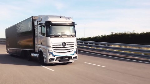 Daimler Truck tested fuel-cell truck with liquid hydrogen