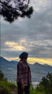 OOTD CAMPING HIJAB 🏕 #camping #ootd #hijabstyle #dailyshorts #shorts #mychannel #tosika #fypシ