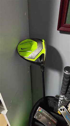 What does your golf club collection look like? Anyone interested in a testing session of the Nike Vapor Pro irons and Engage wedges? Maybe even comparing them to the new Callaway's? Let me know what clubs you have in your collection #HardestyGolfPerformance #dylanhardestygolf #fyp #nikegolf #golfclub