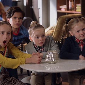 209K views · 649 reactions | We’ve been on vacation but WE’RE BACK TONIGHT with new Single Parents and Modern Family starting at 9|8c on ABC. | Single Parents | Facebook