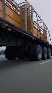 🚛Kenworth vs Peterbilt 🇨🇦🇺🇸#trucking #semitruck #kenworth #truckinglife #peterbilt | Jass Matharu