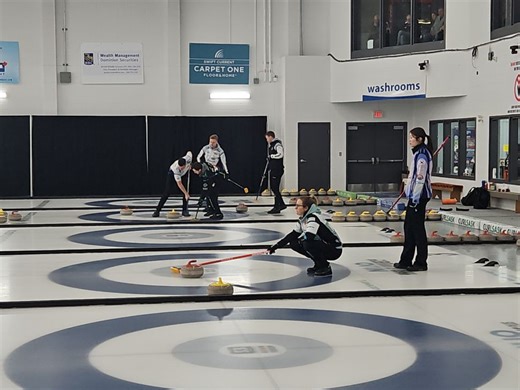 Mouat and Tirinzoni win Western Showdown titles