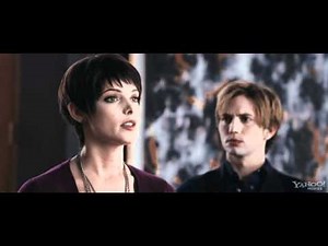 First look at a pregnant and dying Bella - THE TWILIGHT SAGA: BREAKING DAWN