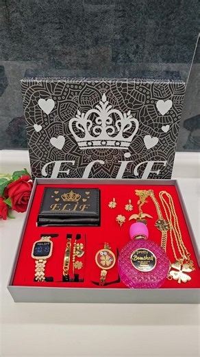 Elif yazılı 11 parçadan oluşan hediyelik set kutu