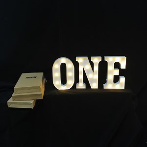 [Hot Item] 1FT/30cm Size Battery Operated LED Steel Metal Shell Marquee Letter Lights