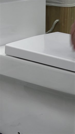 Measure a toilet seat - Victoria Plum #diy #howto #doityourself #bathroom #bathroommakeover #bathroomremodel #victoriaplum