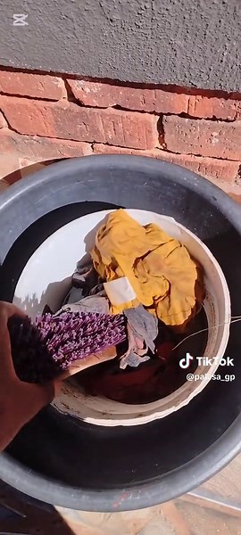 How to Effectively Wash White Walls