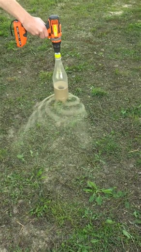 3.8M views · 3.7K reactions | DIY garden helper made in minutes | 5-Minute Crafts | Facebook