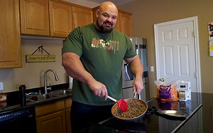 [Video] What Brian Shaw Eats for Lunch: Cooking Bison w/ 4x World's Strongest Man