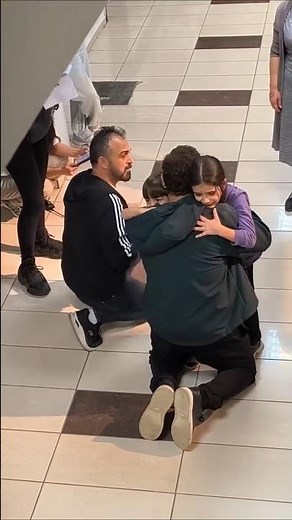 مشهد لقاء جلال مع جولي و شادي😭