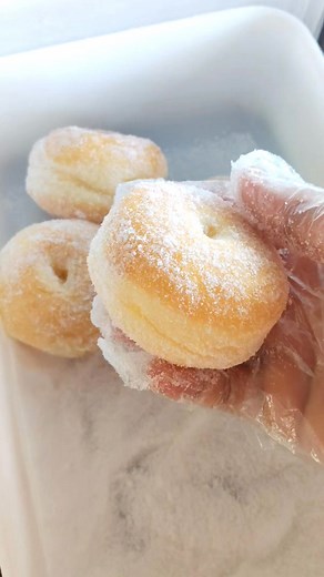 1.2M views · 23K reactions | 說 #donut | อมรรัตน์ แป้นคง | Facebook