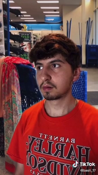 They don’t play with discounts💀😂 follow my Instagram🤘🏽 #fyp #foryourpage #foryoupage #mexico #hispanic #childhood #mexicanmom #ross #mexicanlife