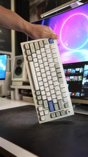 JSETUPS by J Æ on Instagram: "End Game Keyboard with Hall Effect Magnetic Switches 😮‍💨🔥 Keychron Q1 HE 8K ——————————— Follow @jsetups for daily tech content 🔗All Item links on jsetups.com ———————————— #keyboard #keycaps #keychron #desksetup mechanicalkeyboard @keychron @keychron.unitedkingdom"