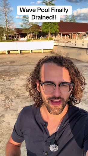 Blue Bayou Waterpark Wave Pool Cleaning