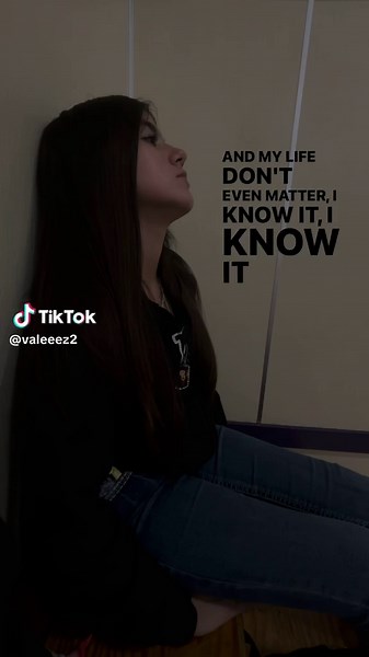 Ntm on the way I was sitting | ain't nobody calling my phone