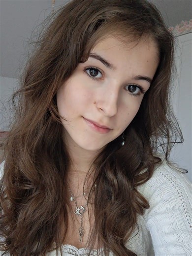 ignorați cât de puțin clipesc😭 acum am observat and it scares me #fashion #girly #grwm #romania #fyp