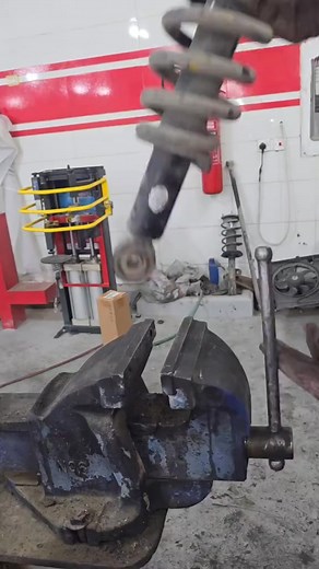 1.8K views · 19 reactions | Vitara front shock replacement guide #mechanic #automotive #DIY | Alan Author | Facebook