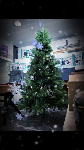 Αν δεν αγόρασες ακόμη δέντρο , μπες και τσέκαρε τις ΜΟΝΑΔΙΚΕΣ ΤΙΜΕΣ στα ΠΙΟ ΠΥΚΝΑ χριστουγεννιάτικα δέντρα !!! #kelepoyri #kelepouri #blackfriday #christmas #δεντρο