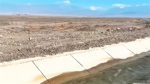 有些水看似波光粼粼，其实藏有致命威胁，千万别随意下水！