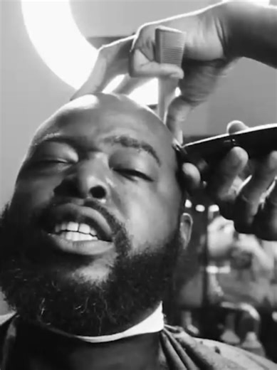 Throwback Video Mix Postman verses from: 1) WTF They Talking 2) Ain't Ready 3) Money 4) I Declare War #cleveland​ #bars​ #wtf​ #hiphop​ #LLMook