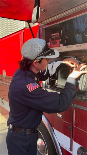 Looking to launch your fire service career? 🚒 Marin County Fire is now accepting applications for seasonal positions! Apply now: https://www.governmentjobs.com/careers/marincounty Now hiring: • Seasonal Firefighter – Crew • Seasonal Firefighter – Engine • Seasonal Paramedic • Seasonal Wildfire Defensible Space Inspector *Pack test not required for Paramedic and Wildfire Defensible Space Inspector positions. Questions? FirePersonnel@marincounty.gov #marincountyfire #marincounty #nowhiringw | Mar
