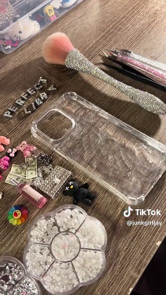 Creating a Unique Libra Junk Case | Custom Phone Case Tutorial