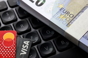 EU Parliament backs digital euro, aligns with Council on online‑ and offline‑ready currency